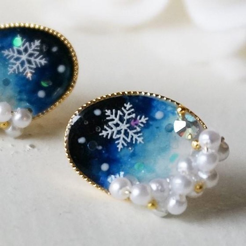 雪の結晶jewelryピアスorイヤリング - 耳环/耳夹 - 树脂 蓝色