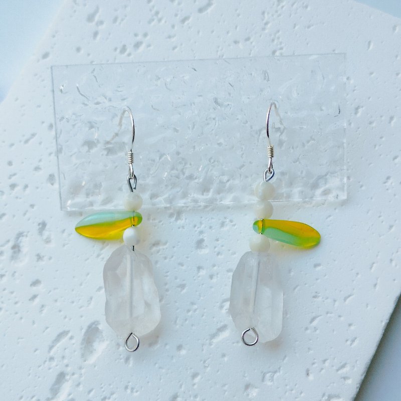 【叶】玻璃珠&天然石耳环 - 耳环/耳夹 - 玻璃 绿色