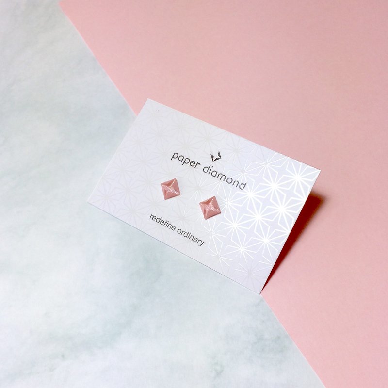 极简可爱小物粉红色折纸钻石防水耳环 - 耳环/耳夹 - 纸 粉红色