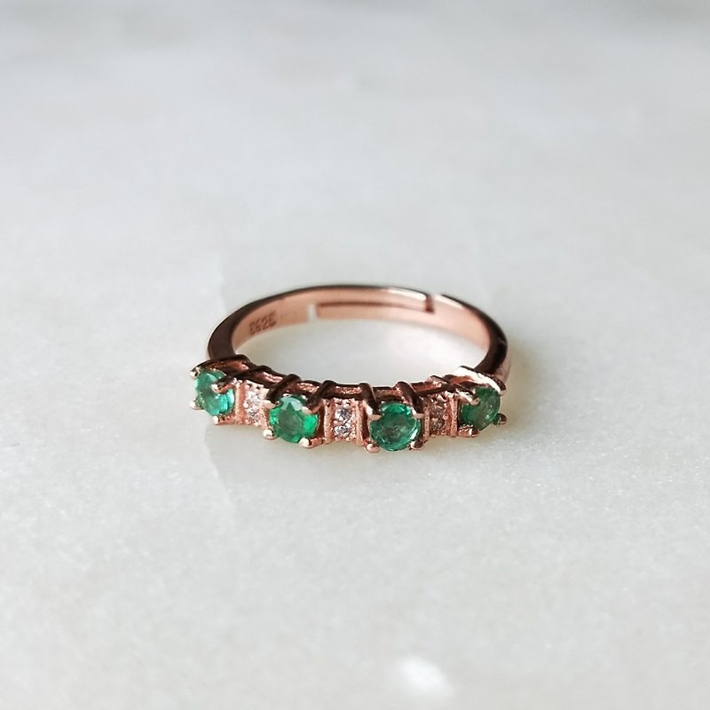 Emerald gift。拈翠-天然哥伦比亚祖母绿造型线戒(订制款) - 戒指 - 宝石 金色