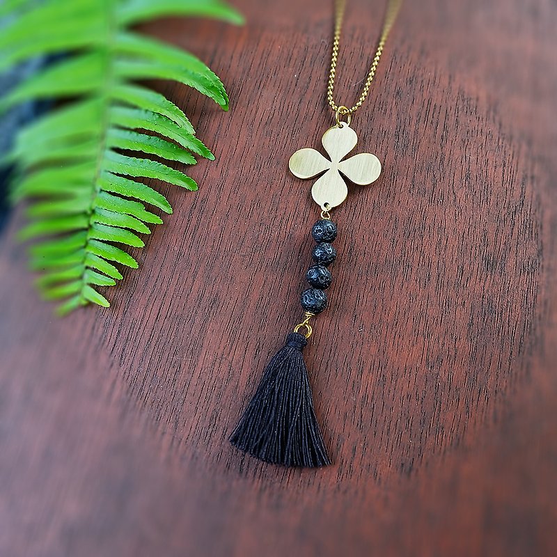 Flower brass with volcanic stone and tassel necklace (product code : ne002) - 项链 - 铜/黄铜 黑色