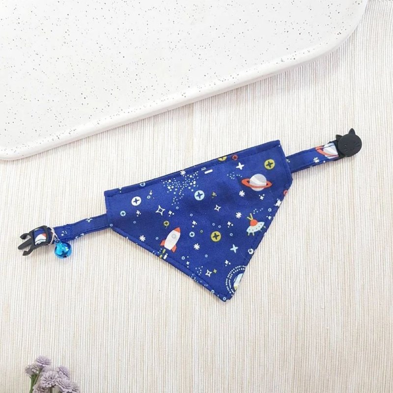 Galaxy sky Bandana Cat Collar with Breakaway Safety Buckle - 项圈/牵绳 - 棉．麻 蓝色