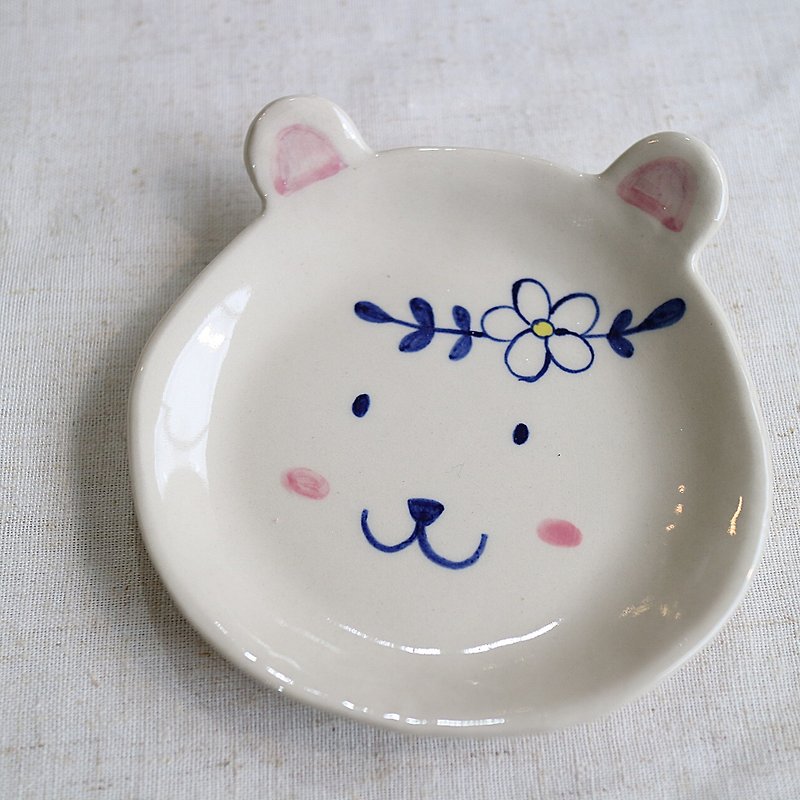 bear princess small plate - 浅碟/小碟子 - 陶 
