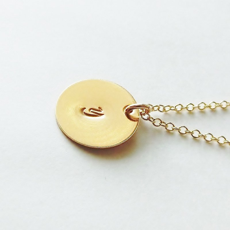 イニシャルプレートネックレス - 项链 - 其他金属 金色