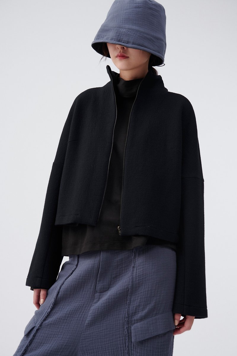 高领短版夹克 - 女装休闲/机能外套 - 棉．麻 黑色