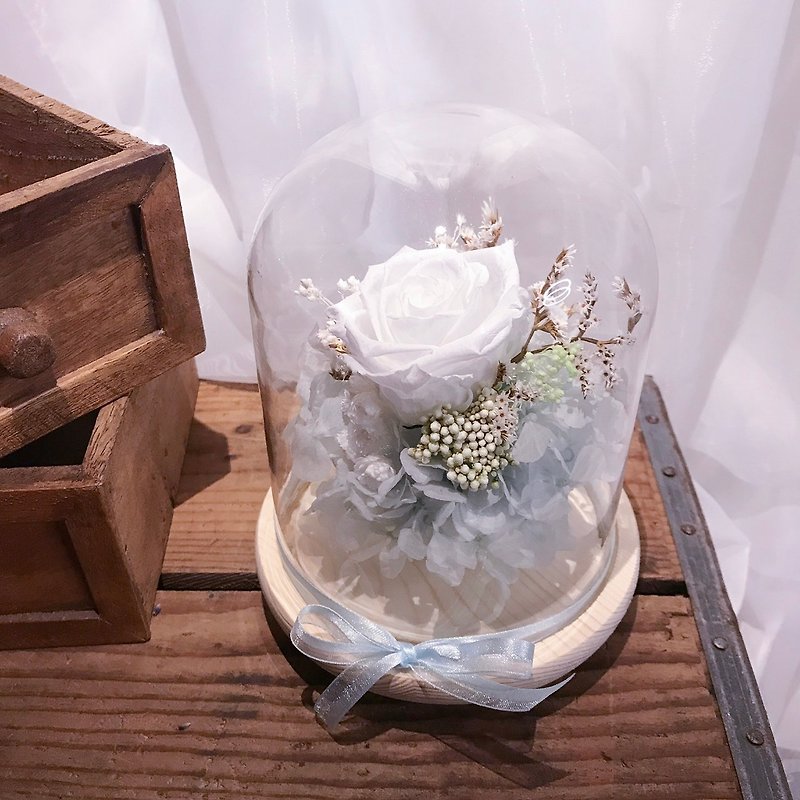 永生白玫瑰夜灯 - flower / 纯白玫瑰 / 婚礼小物 - 植栽/盆栽 - 植物．花 白色