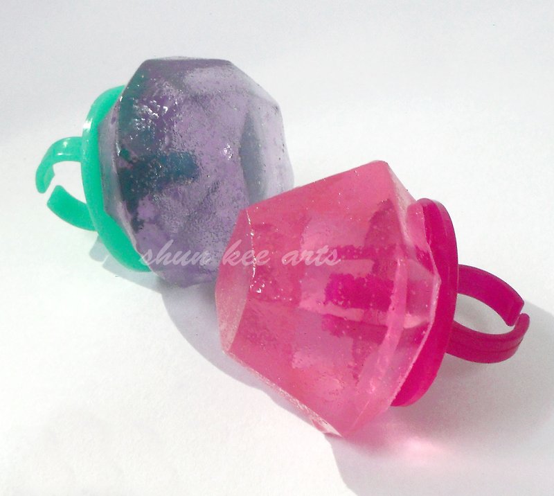 钻石介子糖香氛手工皂 - 肥皂/手工皂 - 其他材质 紫色
