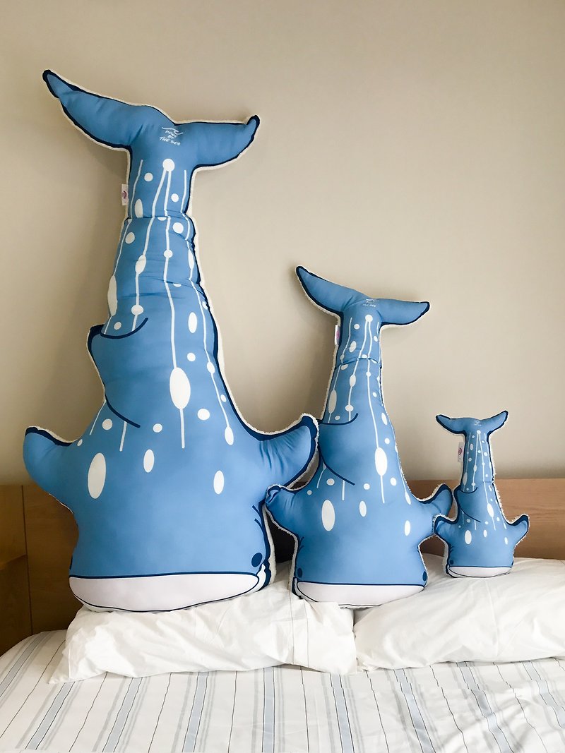 Whaleshark printed Cushion - 枕头/抱枕 - 聚酯纤维 蓝色