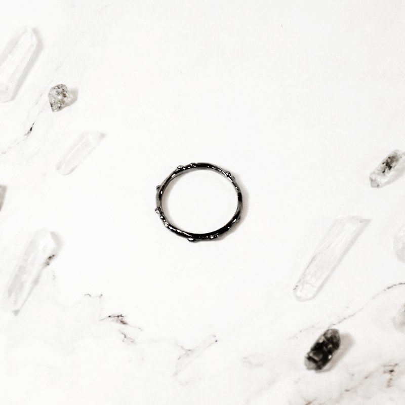 Simple rain ring - 戒指 - 其他材质 黑色