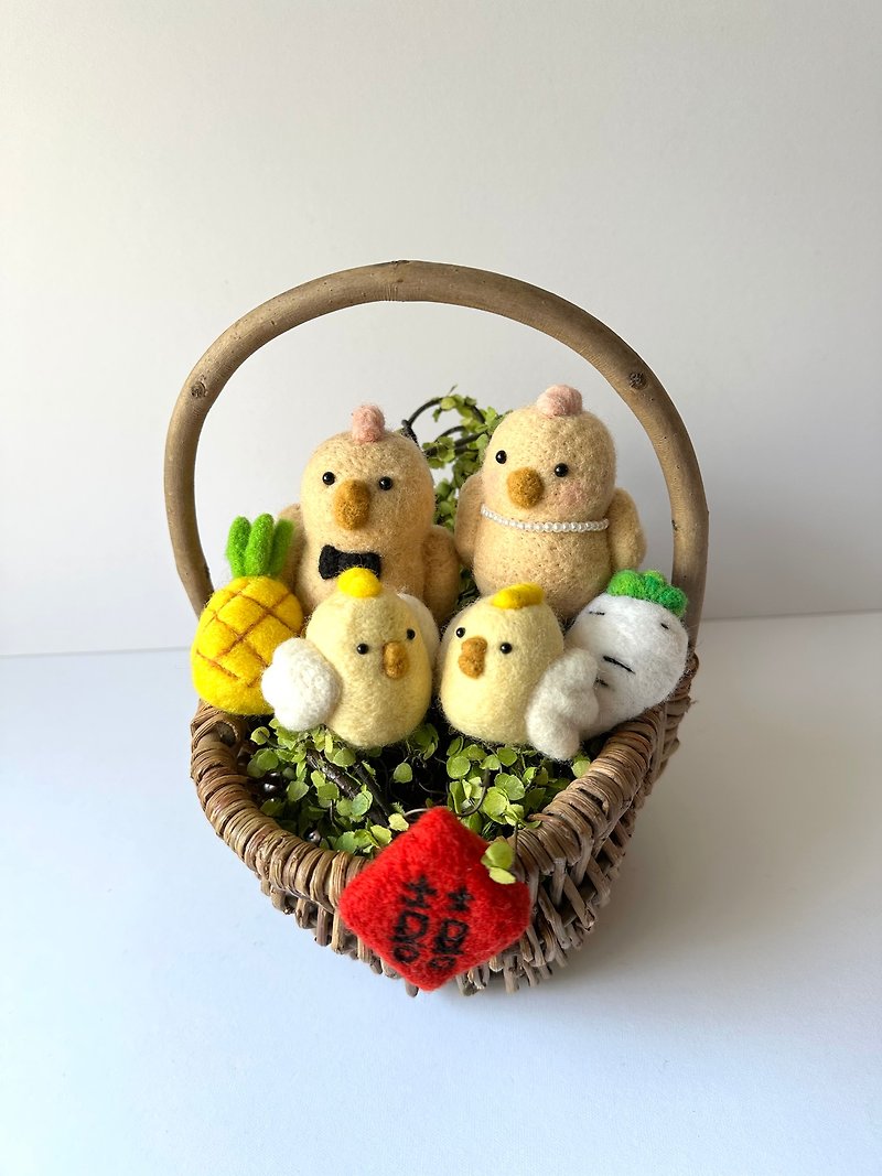 羊毛毡带路鸡组 含夫妻鸡、宝宝鸡、旺来、好彩头、囍春联与包装 - 摆饰 - 羊毛 黄色