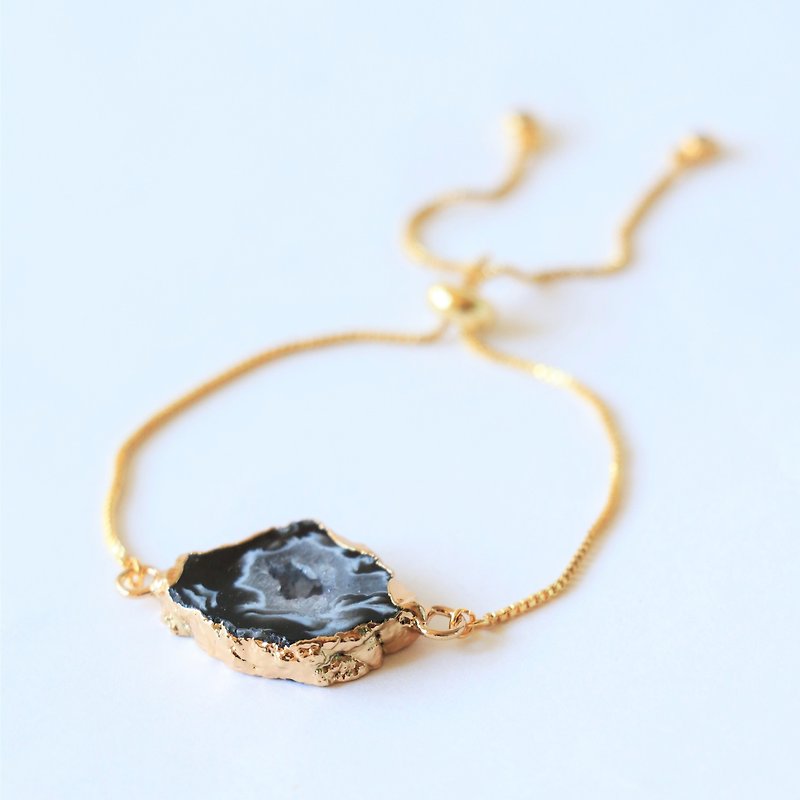 天然玛瑙晶洞拉绳手链 镀金轻宝石 - 手链/手环 - 宝石 金色