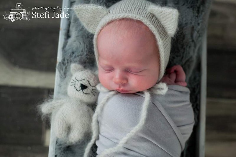 Cat set. Newborn photo props. Newborn cat bonnet. Knitted stuffed cat toy. - 婴儿饰品 - 羊毛 灰色