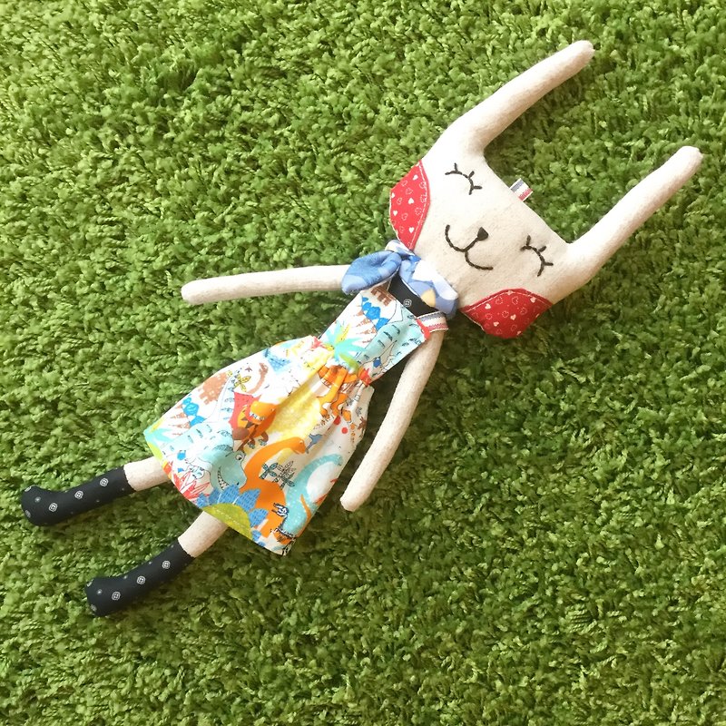 穿吊带背心裙的小兔宝--手作疗愈布娃 - 玩具/玩偶 - 棉．麻 