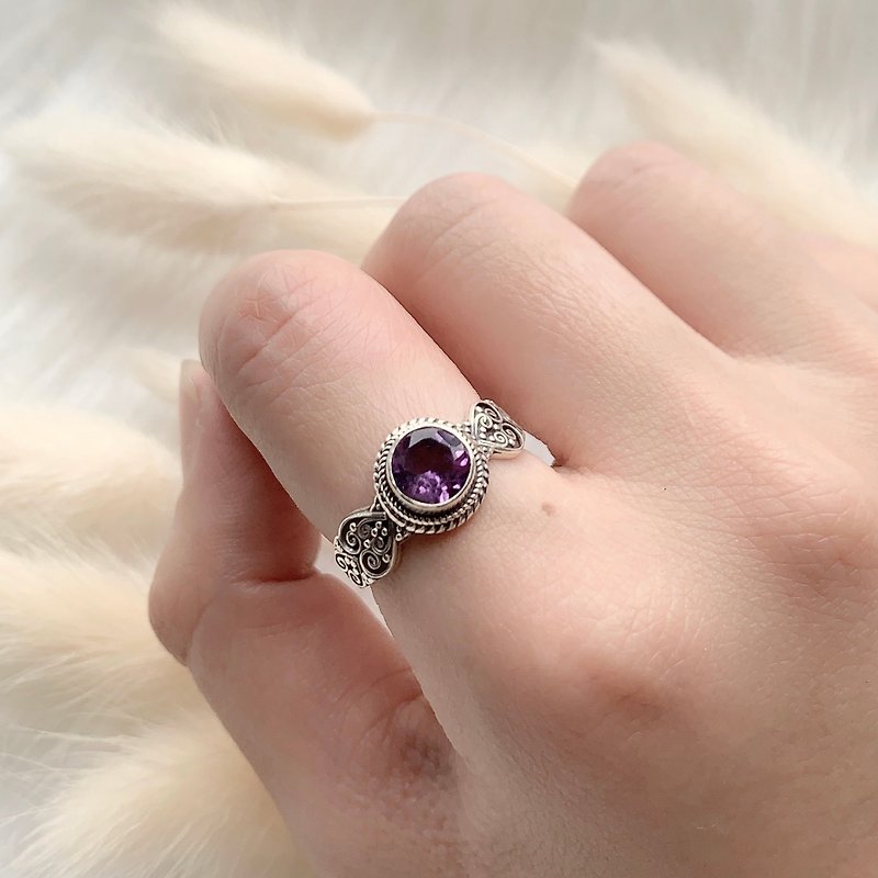 紫水晶925纯银爱心典雅设计戒指 尼泊尔手工银饰 - 戒指 - 宝石 银色