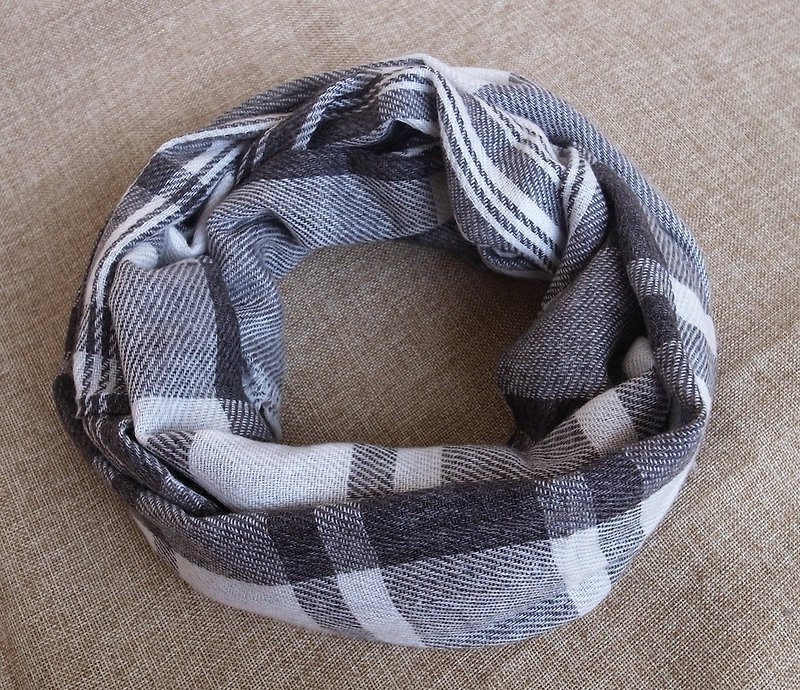 【乐拍子】喀什米尔羊毛围巾/披肩Hand made in Nepal（粗格纹_灰） - 丝巾 - 羊毛 灰色