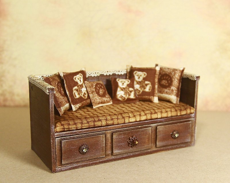 Miniature sofa for a dollhouse in 1:12 scale. For doll House. - 其他 - 木头 多色