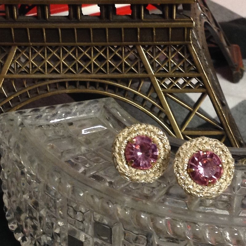 Boucles d'oreilles bijoux rond　アンティークピンク - 耳环/耳夹 - 塑料 粉红色