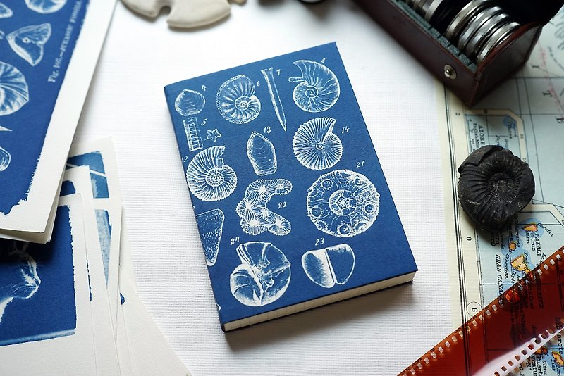 手工蓝晒笔记本 - 古生物学 - 笔记本/手帐 - 纸 蓝色