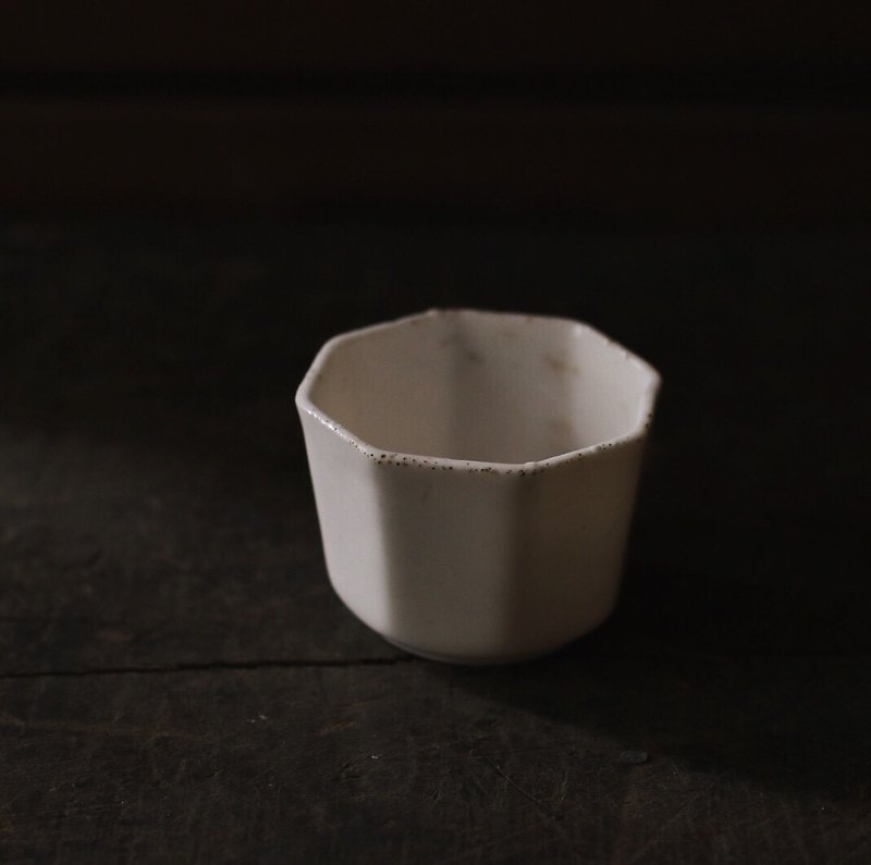 早期八角素白小杯 - 茶具/茶杯 - 瓷 白色