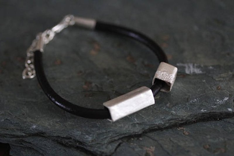 Leather bracelet silver square-profile tube beads (B0067B) - 手链/手环 - 银 银色