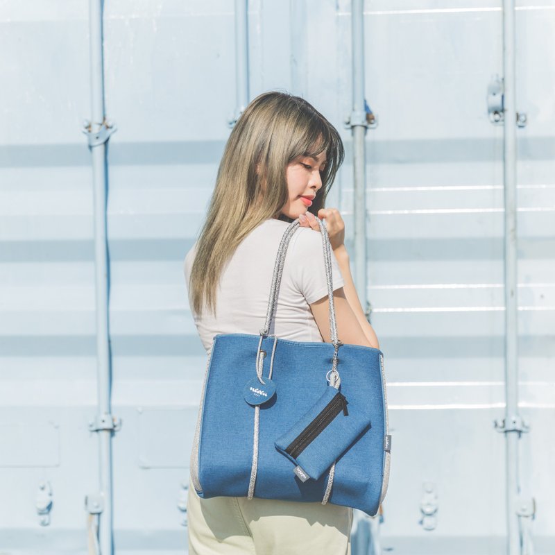 NEOEN Denim Slim Tote Bag 牛仔布手提袋 (蓝色) - 手提包/手提袋 - 其他材质 蓝色