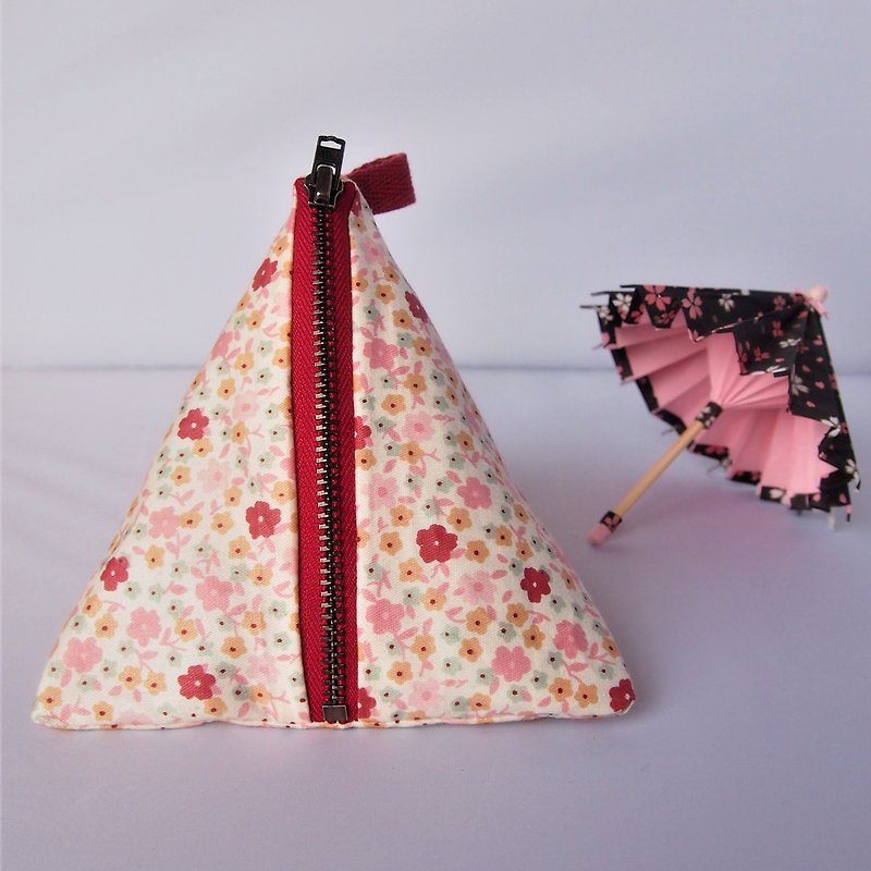 三角拉链小包 (粉色小花) - 化妆包/杂物包 - 棉．麻 红色