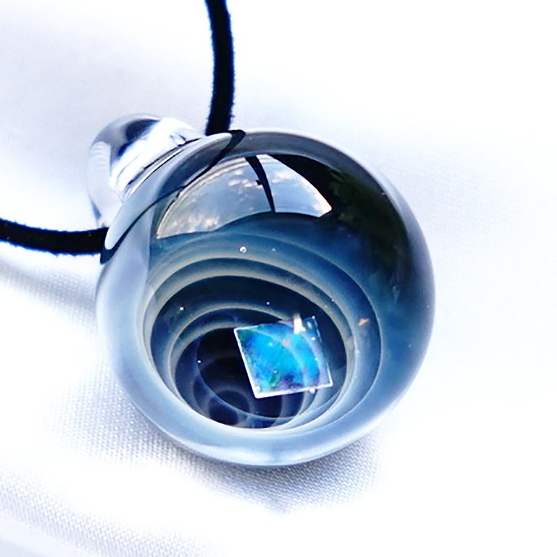 訳ありセール 輝きの世界 ピラミッドカット 宇宙 ガラス ペンダント 星 玻璃 日本制造 日本 手工制作 手作 送料無料 - 项链 - 玻璃 蓝色