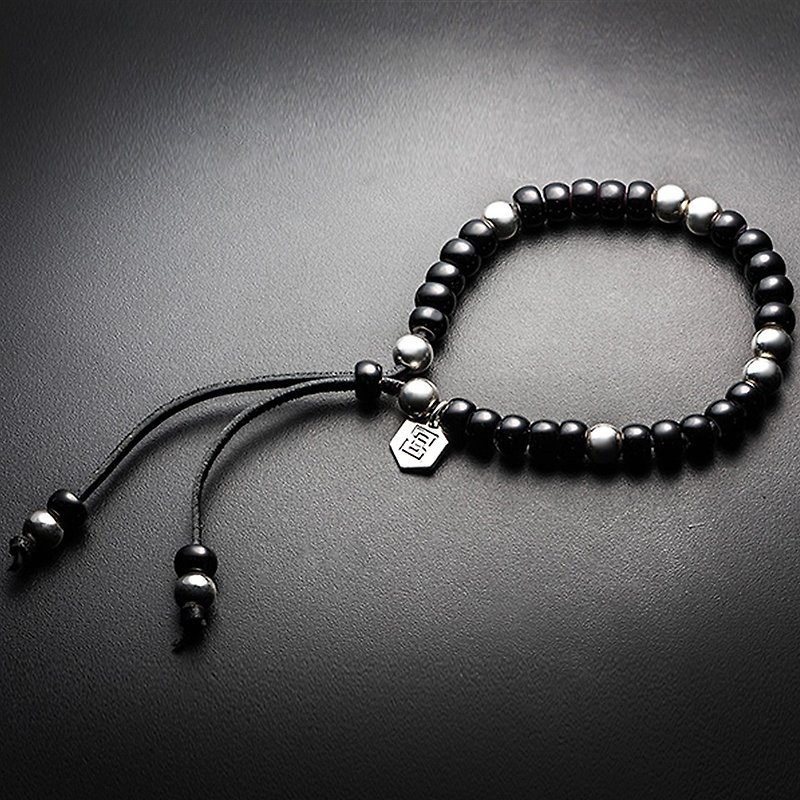手工琉璃珠手环 Solo Lazurite Beads Bracelet - 手链/手环 - 其他金属 
