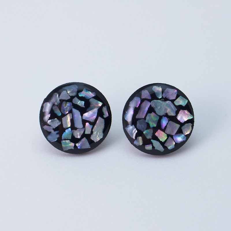 pearl mosaic earrings (black) - 耳环/耳夹 - 贝壳 黑色
