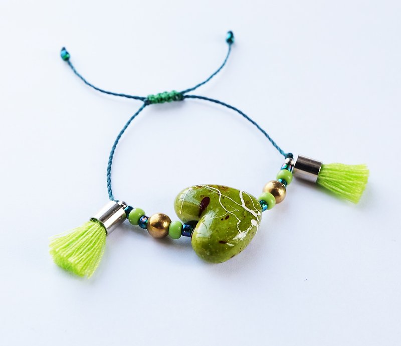 Lime green hand-painted heart with tassel string bracelet - 手链/手环 - 其他材质 绿色