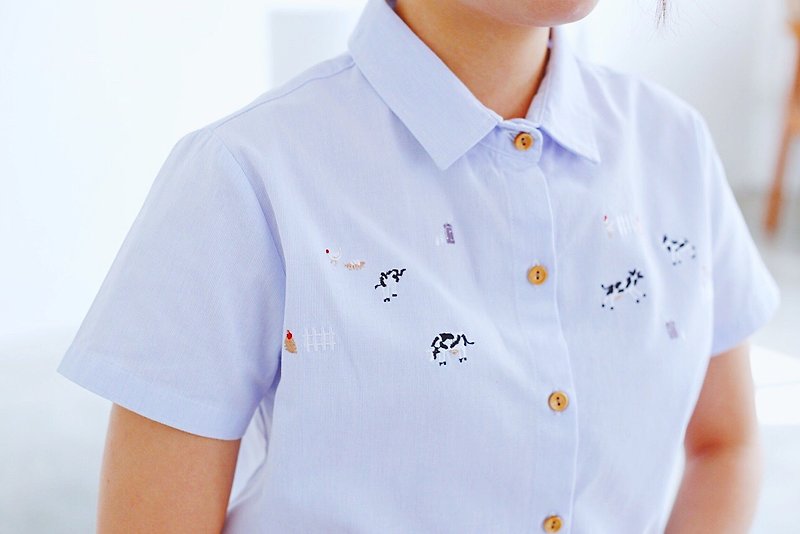 Farm Shirt : blue (with stripe) - 女装衬衫 - 棉．麻 蓝色