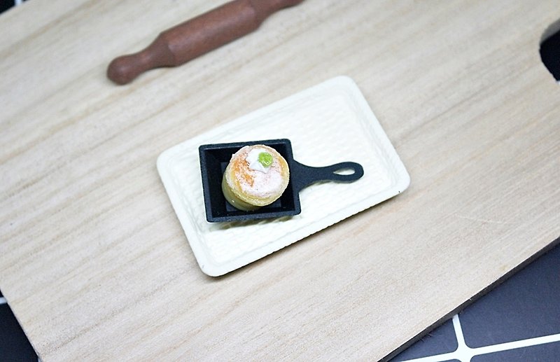 >>黏土系列-铸铁锅之日式厚松饼-=>磁铁系列 #冰箱磁铁# #黑板磁铁# #文具# #交换礼物# - 冰箱贴/磁贴 - 粘土 橘色