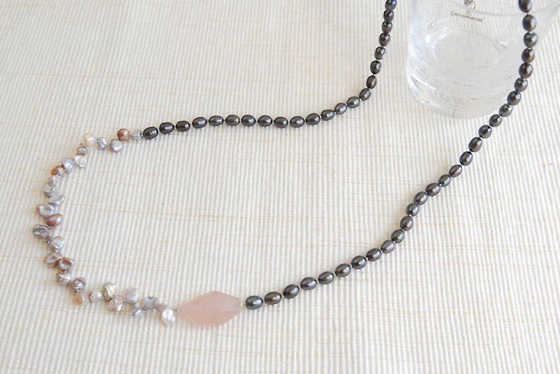 ケシパールとカルセドニーのネックレス - 项链 - 珍珠 多色