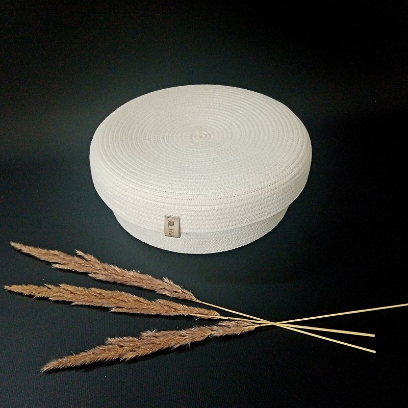 Round basket with lid for storage - 收纳用品 - 棉．麻 白色