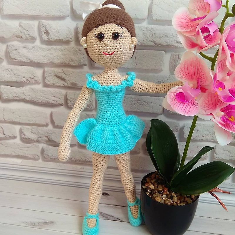 Ballerina Doll, doll in dress, art doll, crocheting doll, gift doll - 玩具/玩偶 - 棉．麻 蓝色
