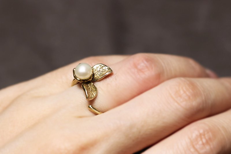 双叶珍珠开口黄铜戒 - 戒指 - 铜/黄铜 绿色