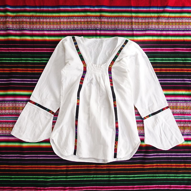 BajuTua/古着/ 墨西哥传统纹饰上衣 - 女装上衣 - 棉．麻 白色