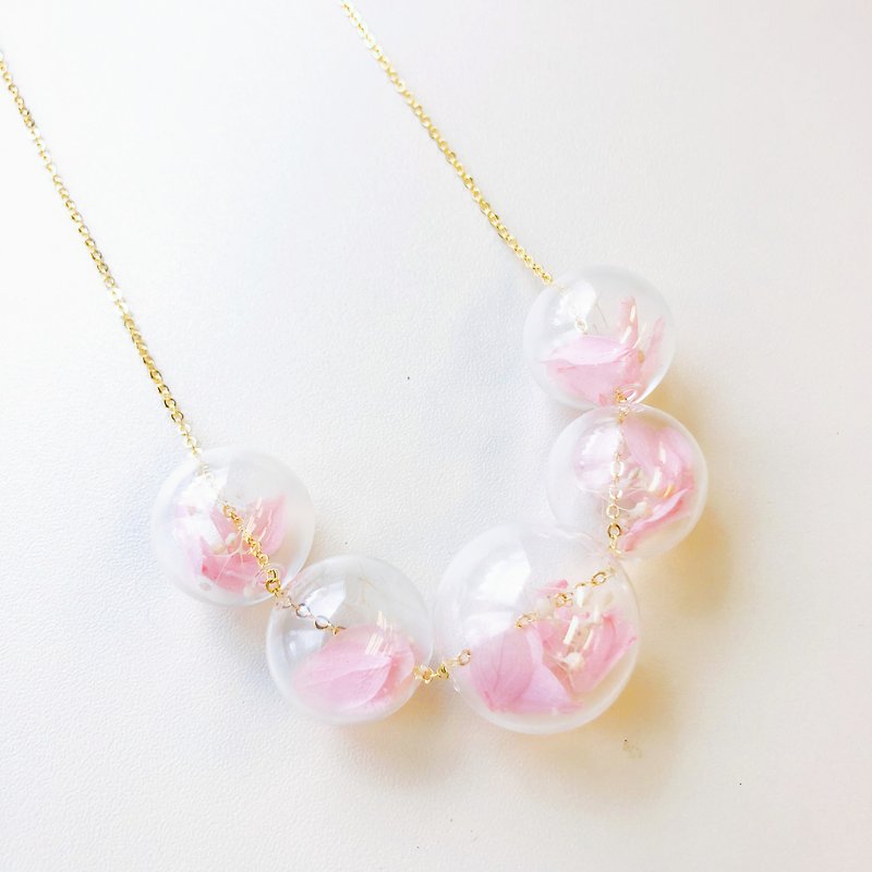 粉红色 绣球花 不凋花 保鲜花 玻璃珠 圆珠 透明 项链 颈链  - 颈链 - 玻璃 粉红色