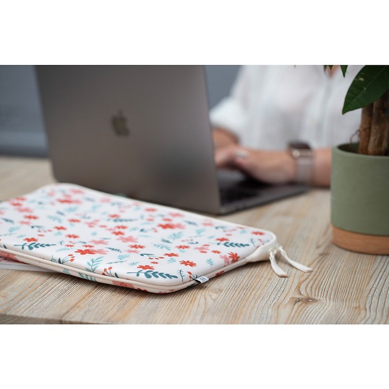 MW MacBook Air & Pro 13寸 Basics 2 Life 花系列环保材质电脑包 - 电脑包 - 环保材料 