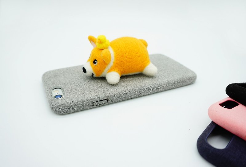 手工羊毛毡 趴在手机壳上的柯基犬 超质感柯基手机保护套 - 手机壳/手机套 - 羊毛 橘色