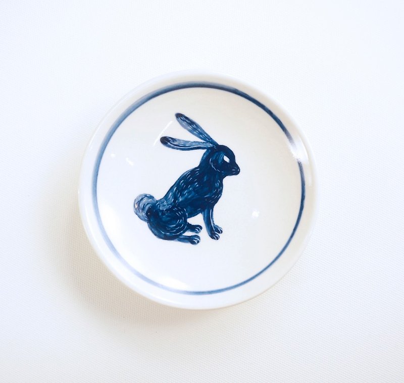 手绘小瓷盘-蓝色兔子 - 浅碟/小碟子 - 瓷 蓝色