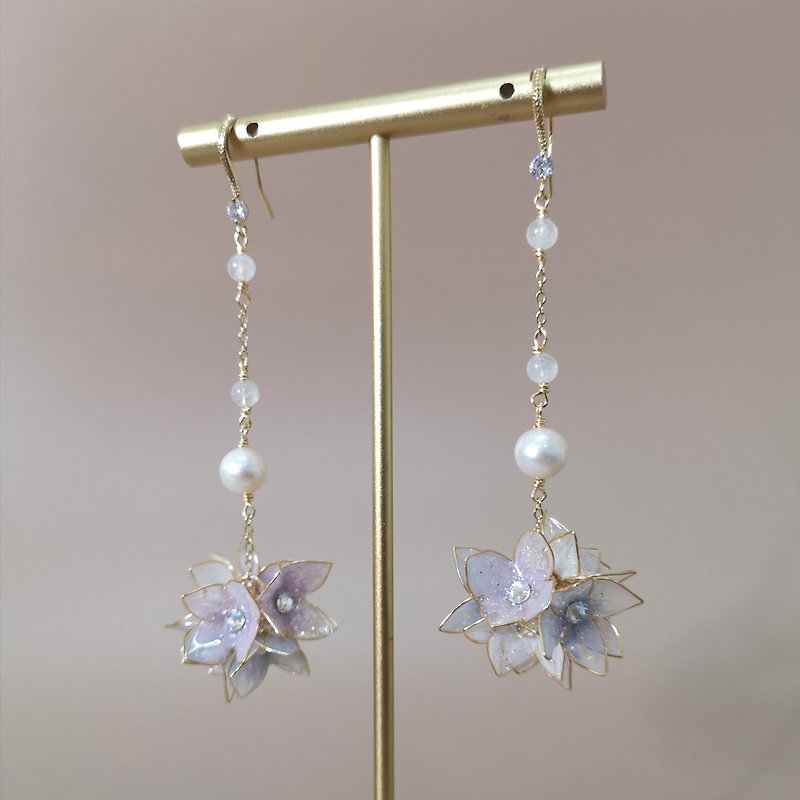 愿 | 月光石珍珠 | 耳夹耳鈎 | 手作婚礼树脂水晶花饰品 - 耳环/耳夹 - 其他材质 白色