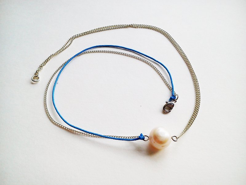 十四寸单点中蓝绳配白链 自家设计淡水珍珠项链-Sea Breeze系列 - 项链 - 其他金属 蓝色