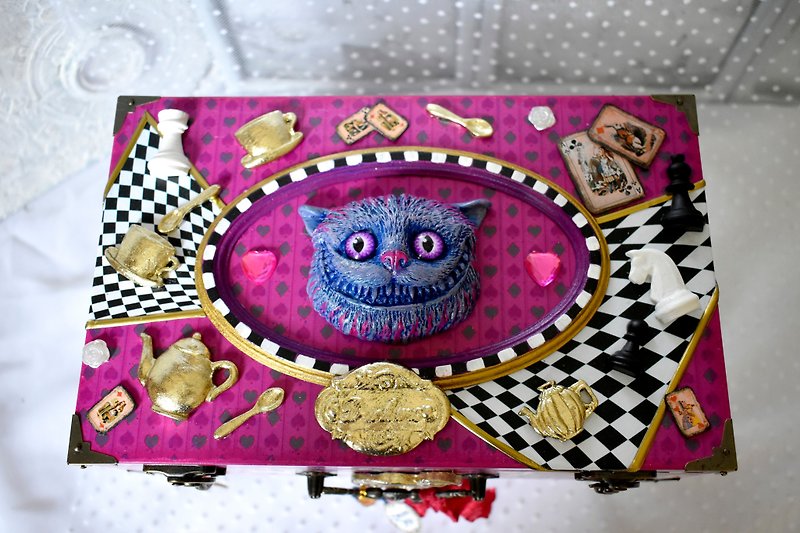 疯狂的手提箱爱丽丝6与卷曲的腿珠宝和各种可爱的东西 - 收纳用品 - 木头 粉红色