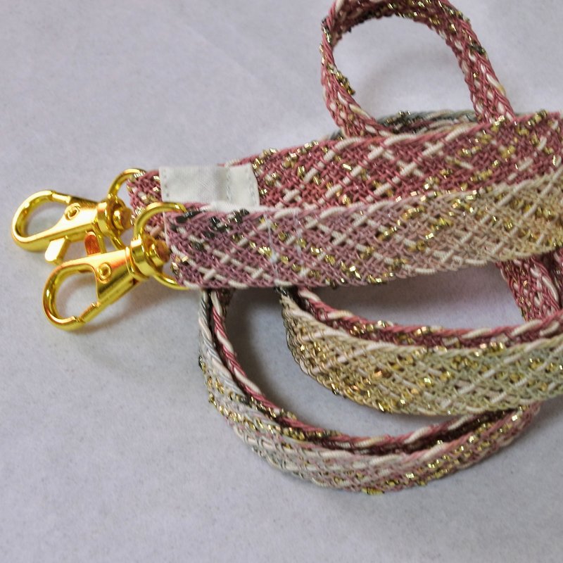 着物リメイク　帯締めで作ったスマホショルダー、スマホストラップ - 挂绳/吊绳 - 丝．绢 粉红色