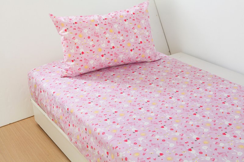 防螨防水透气纯棉寝具床包枕套组 <兔子花园> 单人 保洁垫 防水垫 - 寝具 - 棉．麻 粉红色