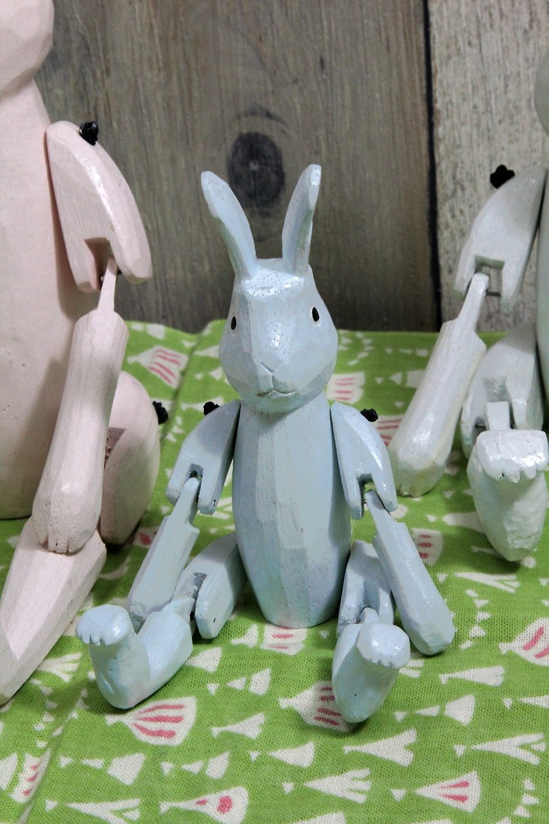 日本进口手工雕刻关节可活动居家摆饰可爱小兔子(蓝色-小) - 摆饰 - 木头 蓝色