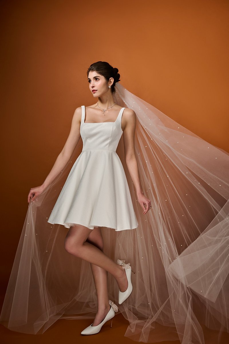 Azalea 奥地利风格经典洋装 - 洋装/连衣裙 - 其他材质 白色