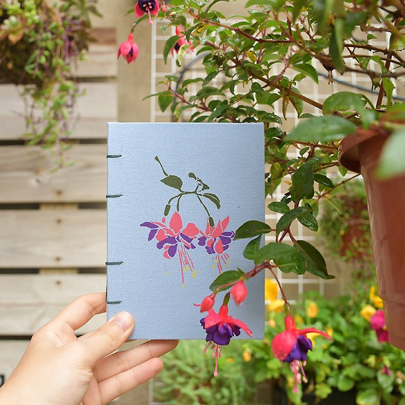 吊钟花-后花园系列绢印款式 | 定制化 手工书 - 封面 - 笔记本/手帐 - 棉．麻 蓝色