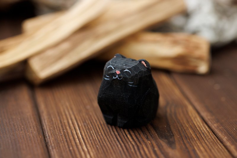 Islandoffer (自家设计) 椴木雕坐立黑猫 - 摆饰 - 木头 咖啡色